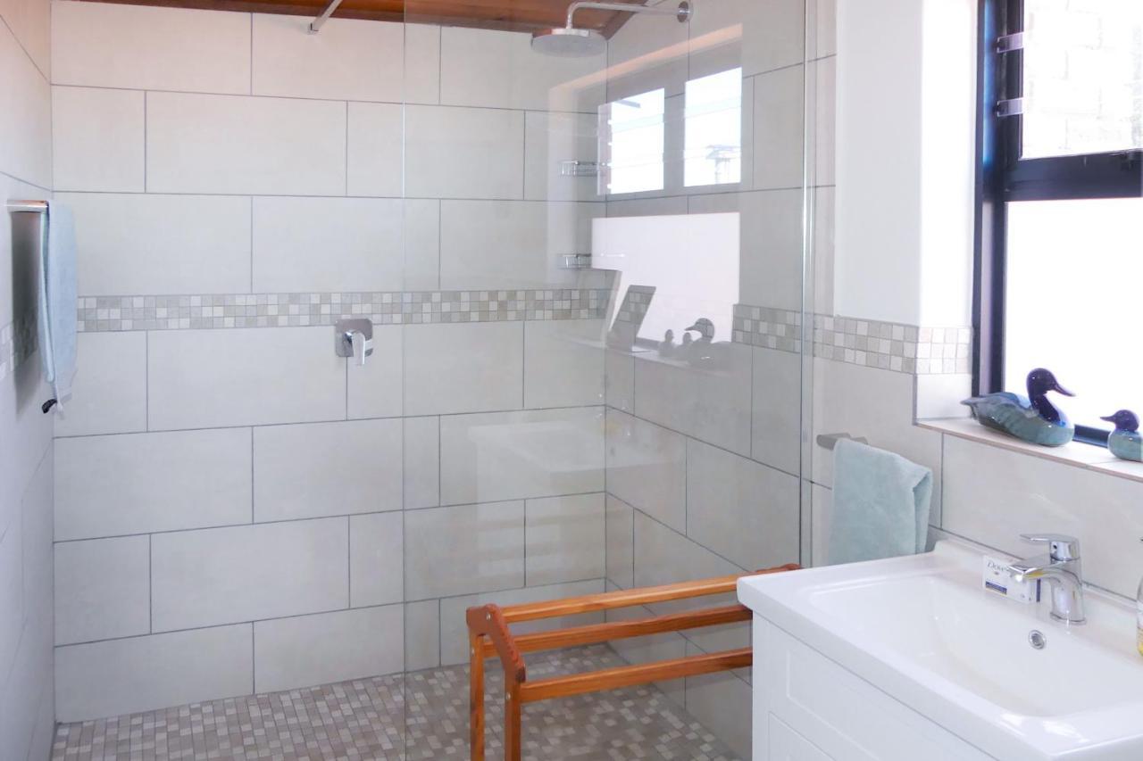 Shalom Self Catering Hotel Kleinmond Bagian luar foto