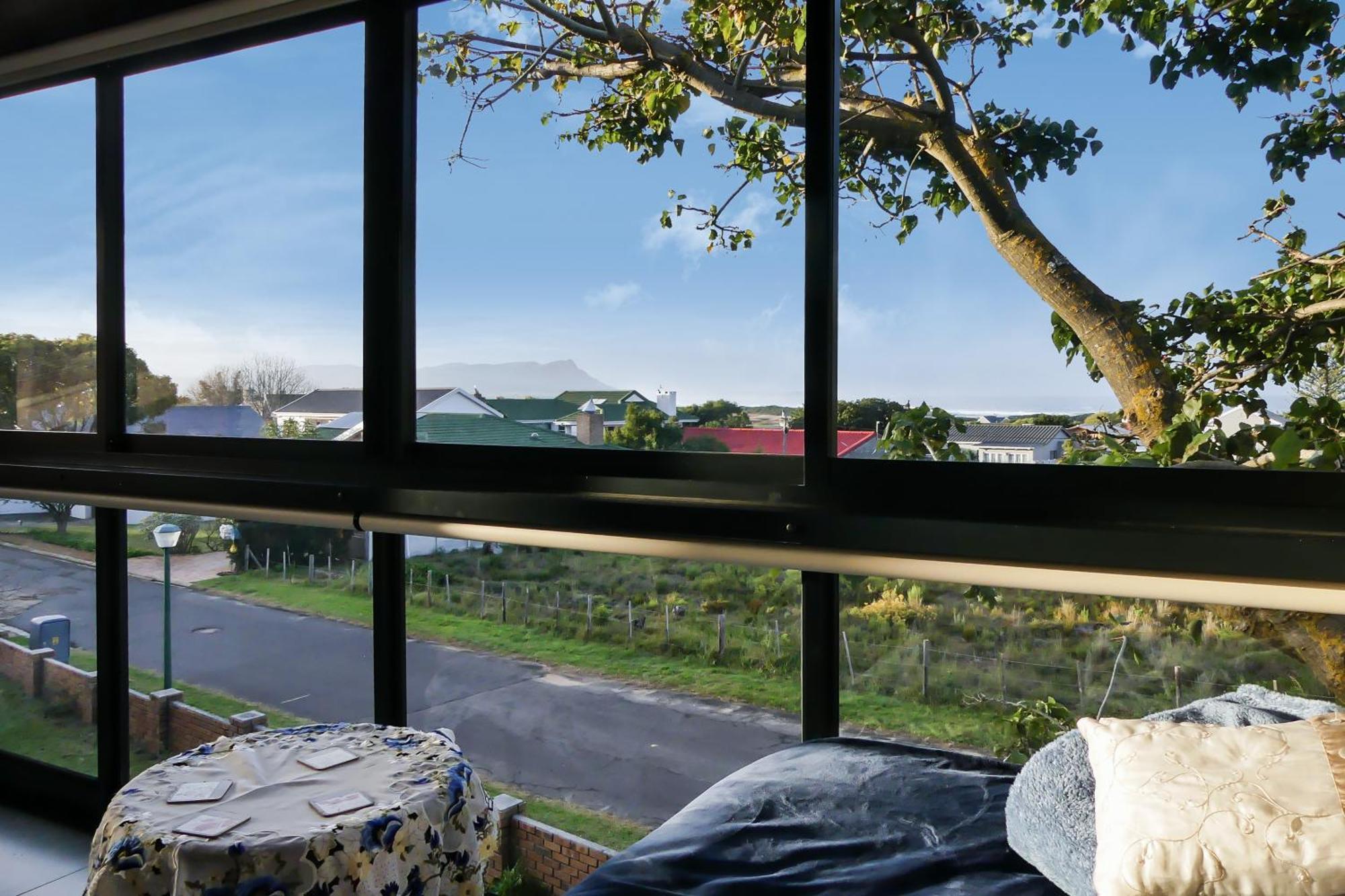 Shalom Self Catering Hotel Kleinmond Bagian luar foto
